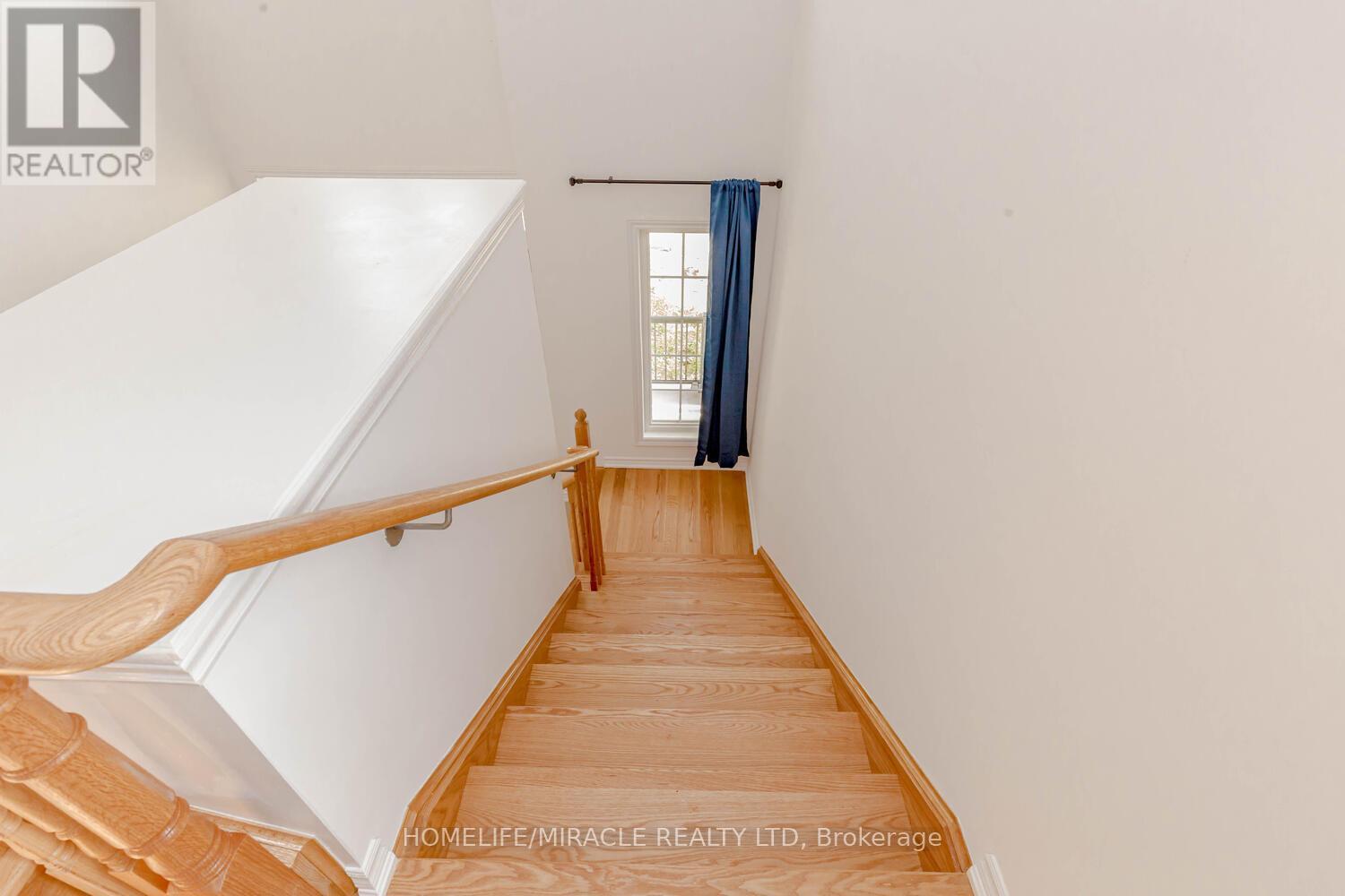 2 Doc Logheed Avenue, Southgate, ON - Indoor Photo Showing Other Room