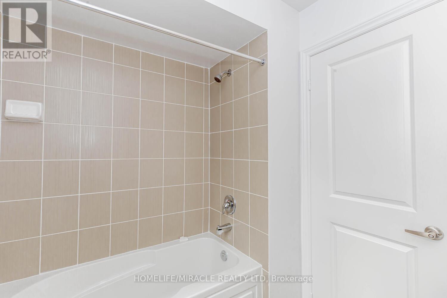 2 Doc Logheed Avenue, Southgate, ON - Indoor Photo Showing Bathroom