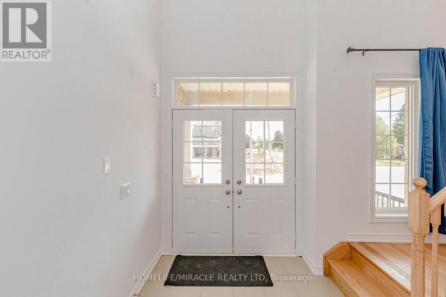 2 Doc Logheed Avenue, Southgate, ON - Indoor Photo Showing Other Room