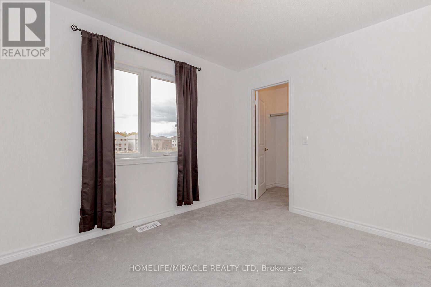 2 Doc Logheed Avenue, Southgate, ON - Indoor Photo Showing Other Room