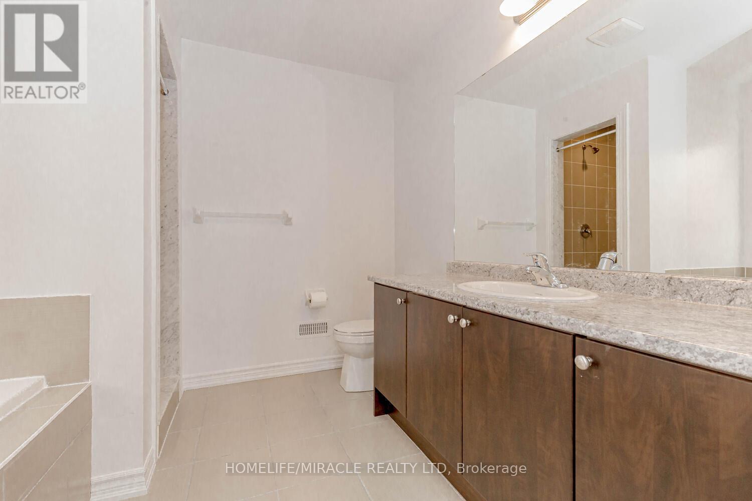 2 Doc Logheed Avenue, Southgate, ON - Indoor Photo Showing Bathroom