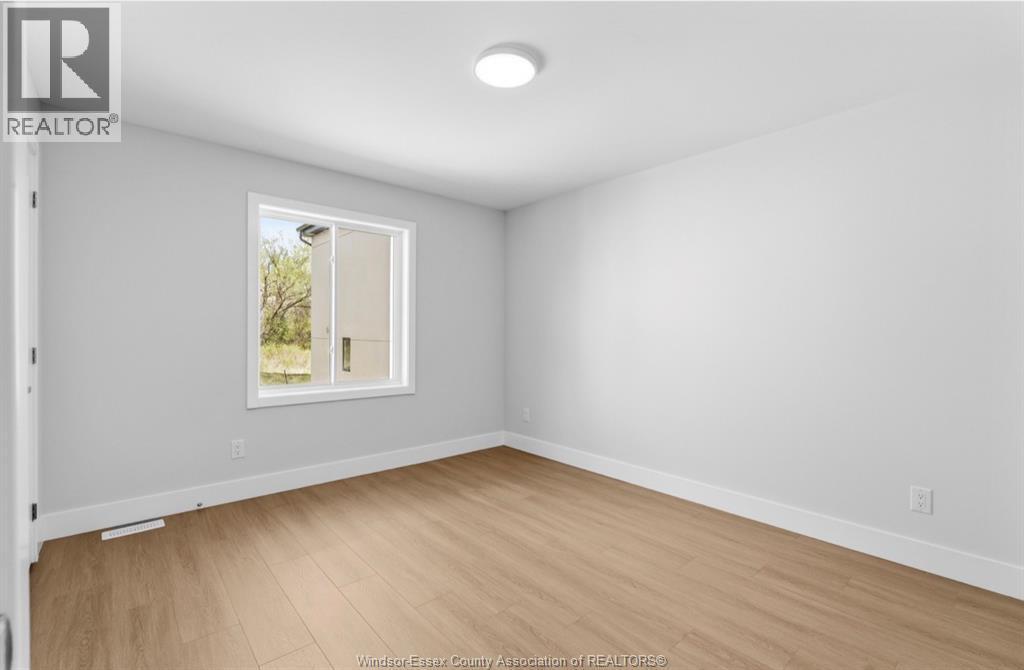 2144 Daytona, Windsor, ON - Indoor Photo Showing Other Room