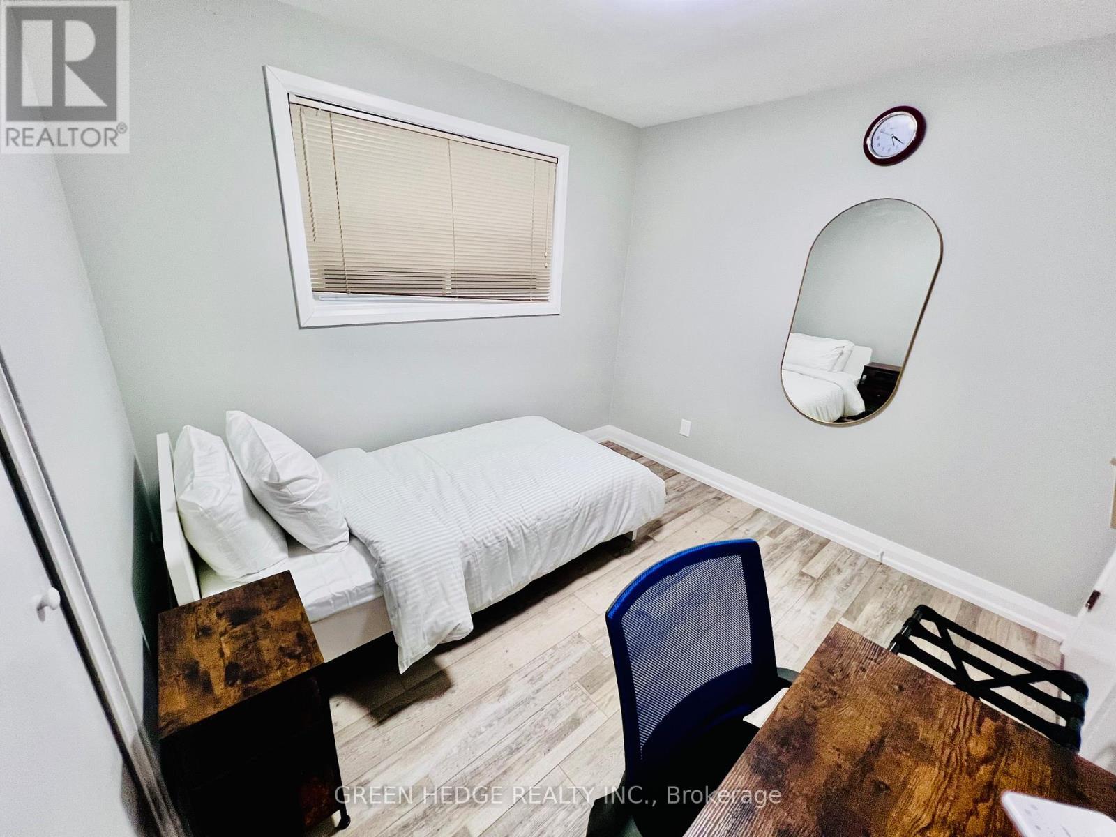34 Stanley Avenue, Kitchener, ON - Indoor Photo Showing Bedroom