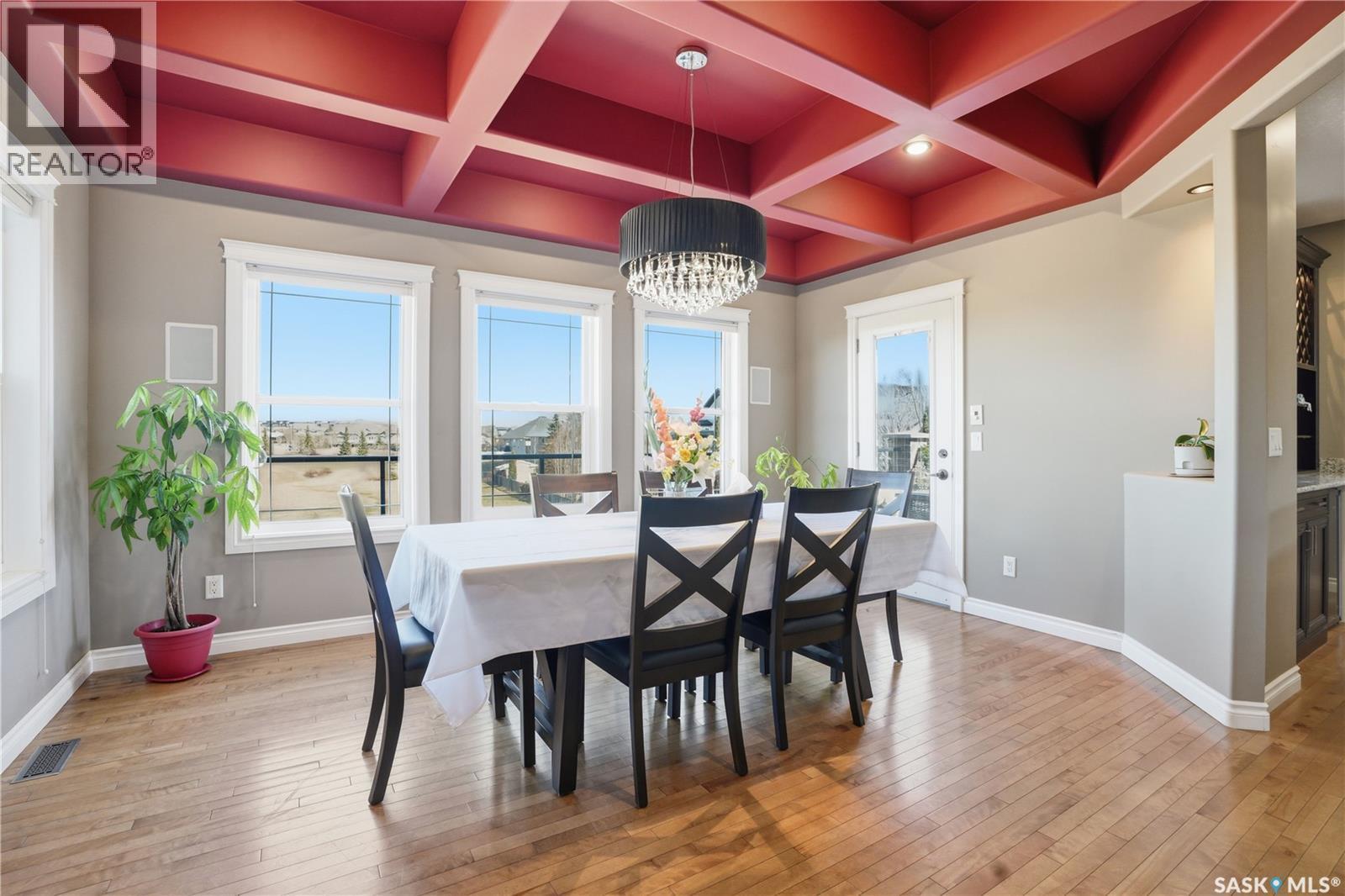 102 Thode Avenue, Saskatoon, SK - Indoor Photo Showing Dining Room