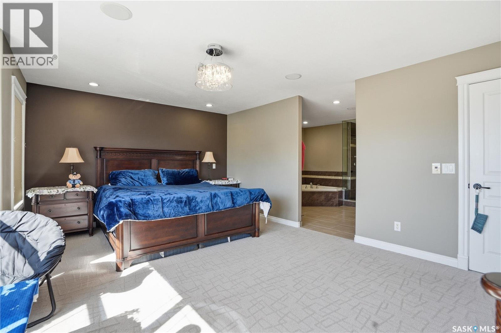 102 Thode Avenue, Saskatoon, SK - Indoor Photo Showing Bedroom