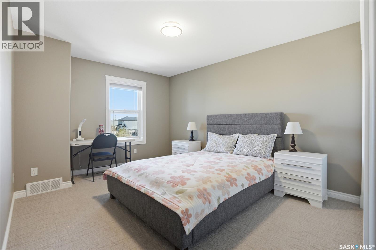 102 Thode Avenue, Saskatoon, SK - Indoor Photo Showing Bedroom