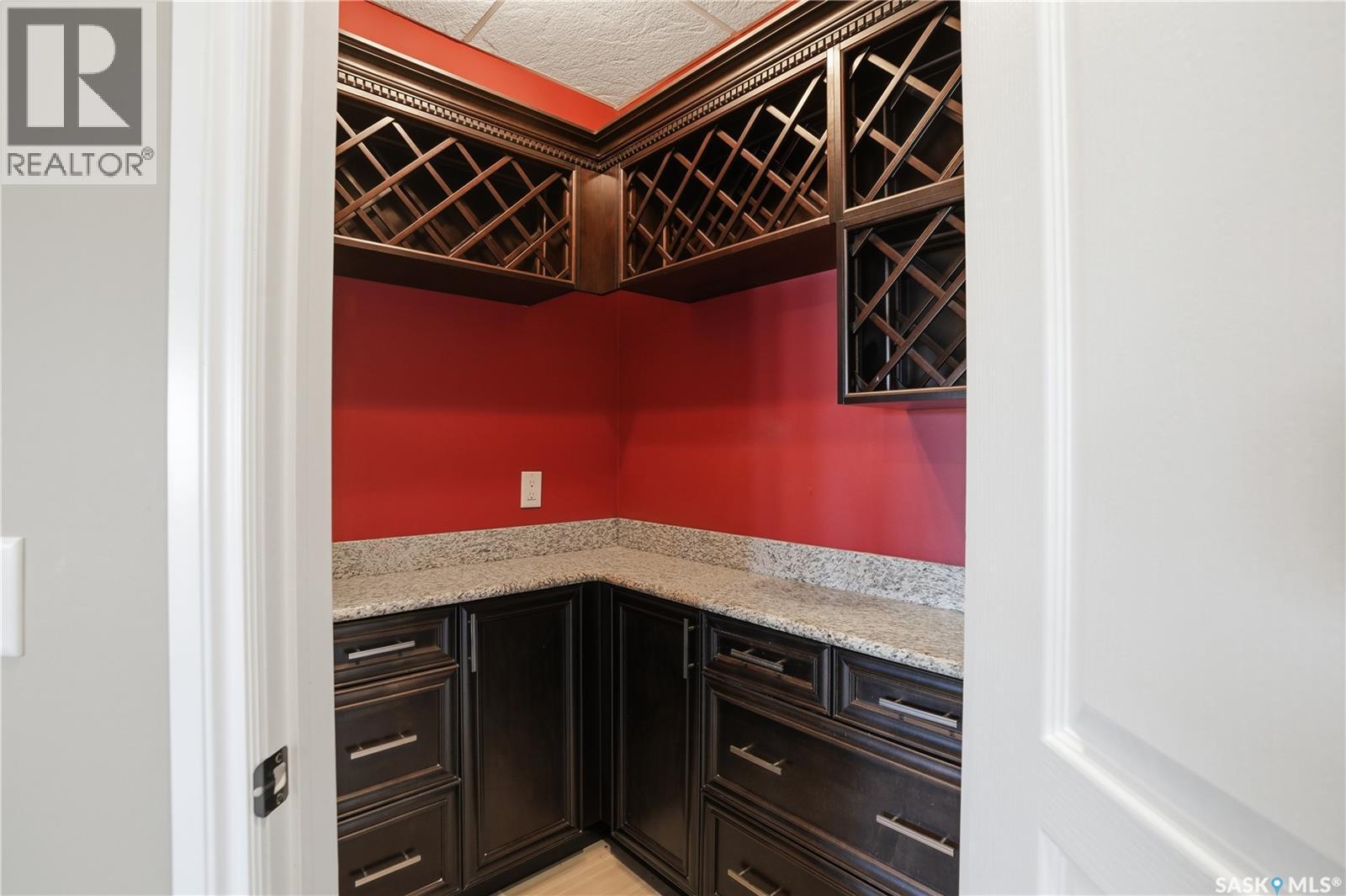 102 Thode Avenue, Saskatoon, SK - Indoor Photo Showing Other Room