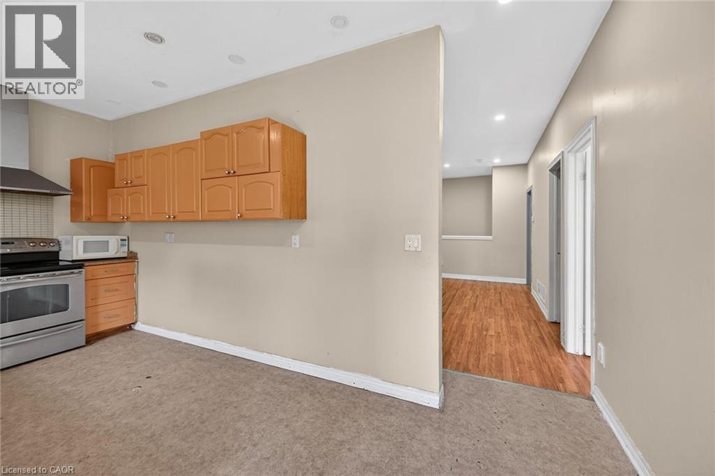 704 Stone Church Road E, Hamilton, ON - Indoor Photo Showing Other Room