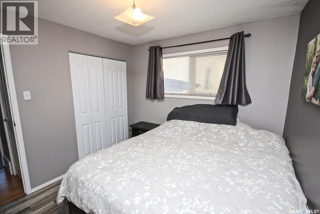 646 Albert Street, Estevan, SK - Indoor Photo Showing Bedroom
