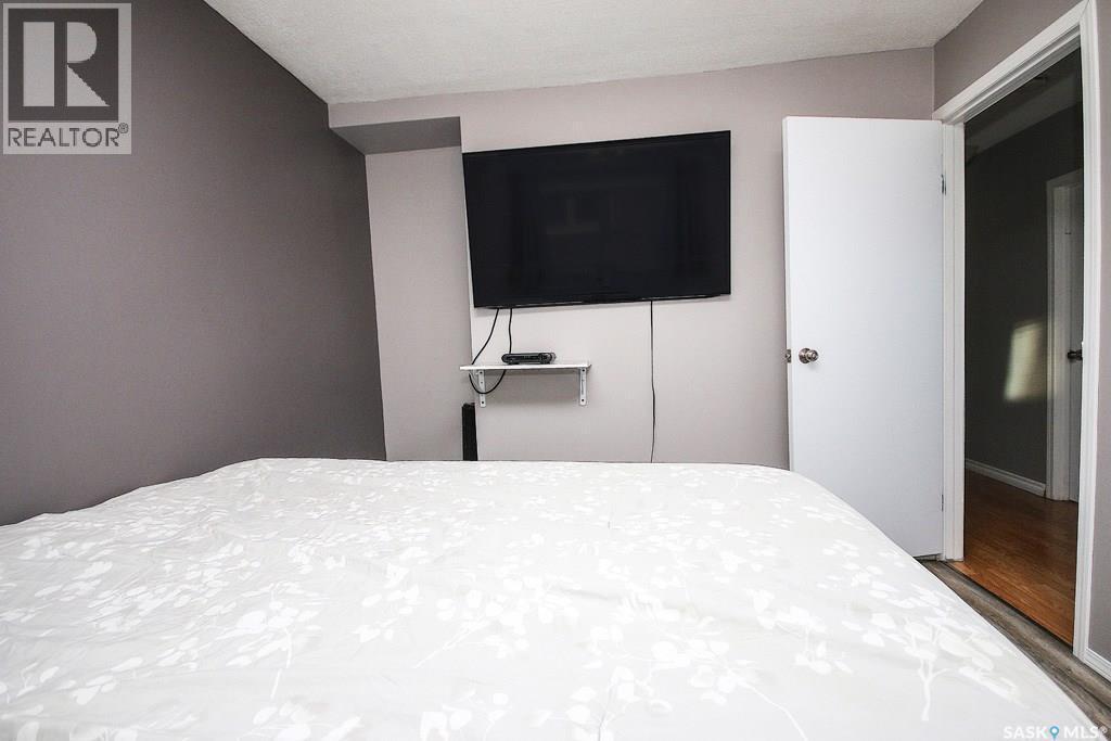 646 Albert Street, Estevan, SK - Indoor Photo Showing Bedroom
