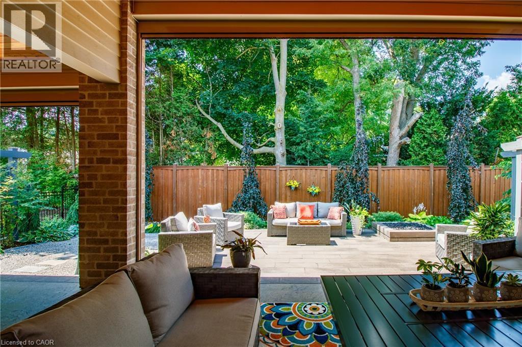 11 Greenleaf Lane, Ancaster, ON - Outdoor With Deck Patio Veranda