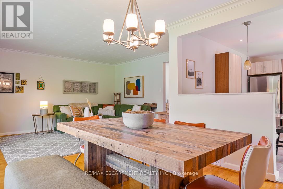 1548 Wembury Road, Mississauga, ON - Indoor Photo Showing Dining Room
