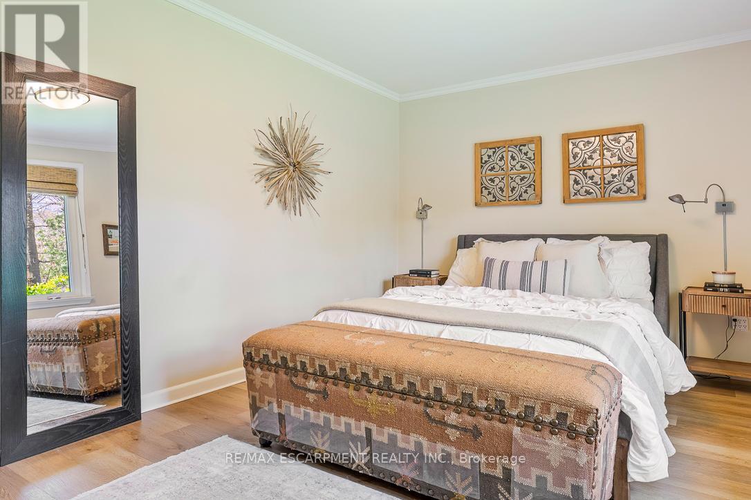 1548 Wembury Road, Mississauga, ON - Indoor Photo Showing Bedroom