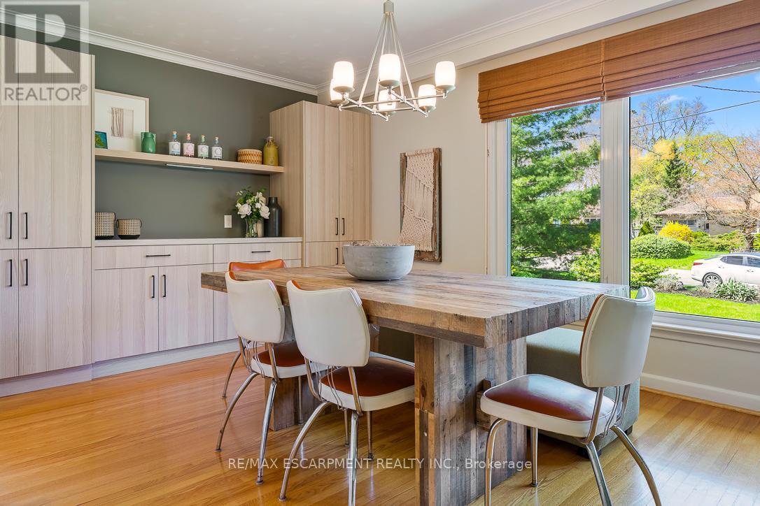 1548 Wembury Road, Mississauga, ON - Indoor Photo Showing Dining Room