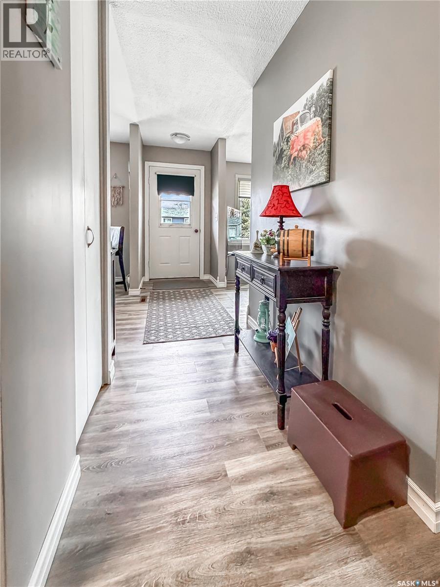 507 Dennis Street, Esterhazy, SK - Indoor Photo Showing Other Room