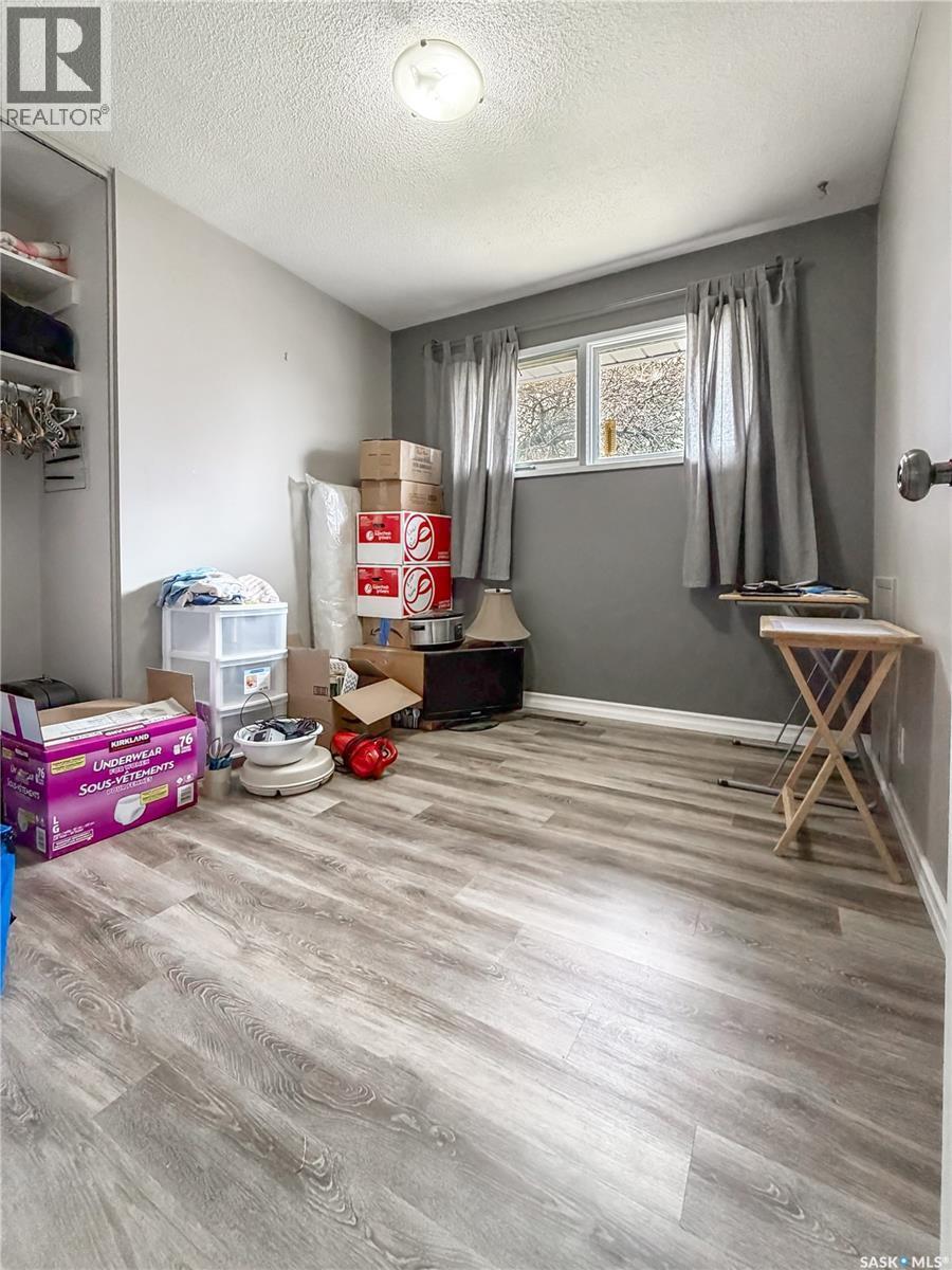 507 Dennis Street, Esterhazy, SK - Indoor