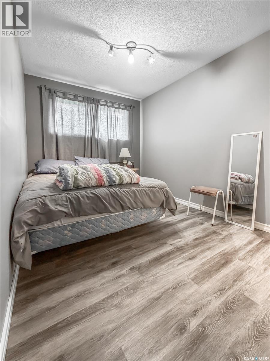 507 Dennis Street, Esterhazy, SK - Indoor Photo Showing Bedroom