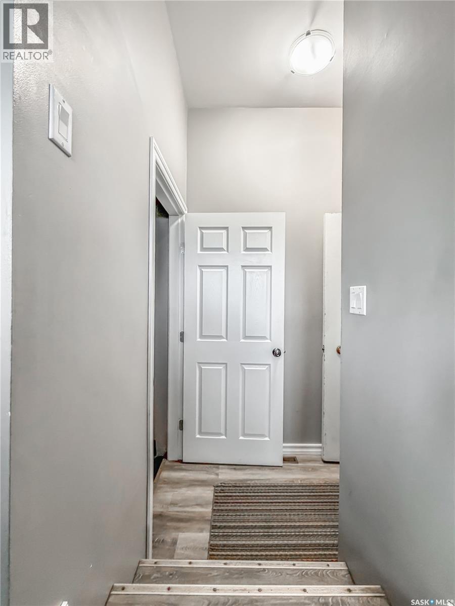 507 Dennis Street, Esterhazy, SK - Indoor Photo Showing Other Room