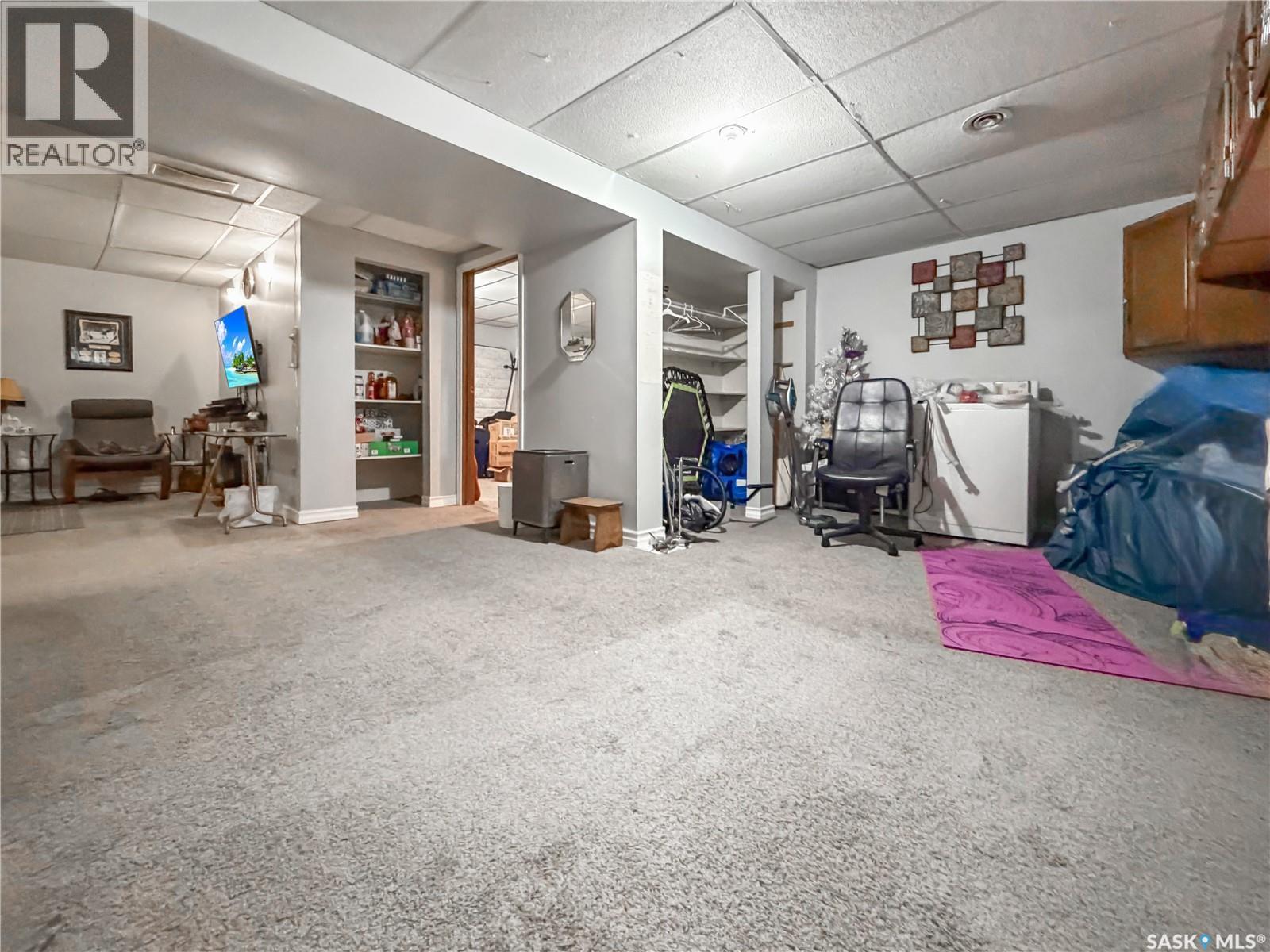 507 Dennis Street, Esterhazy, SK - Indoor