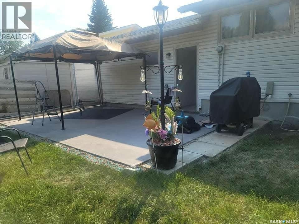507 Dennis Street, Esterhazy, SK - Outdoor