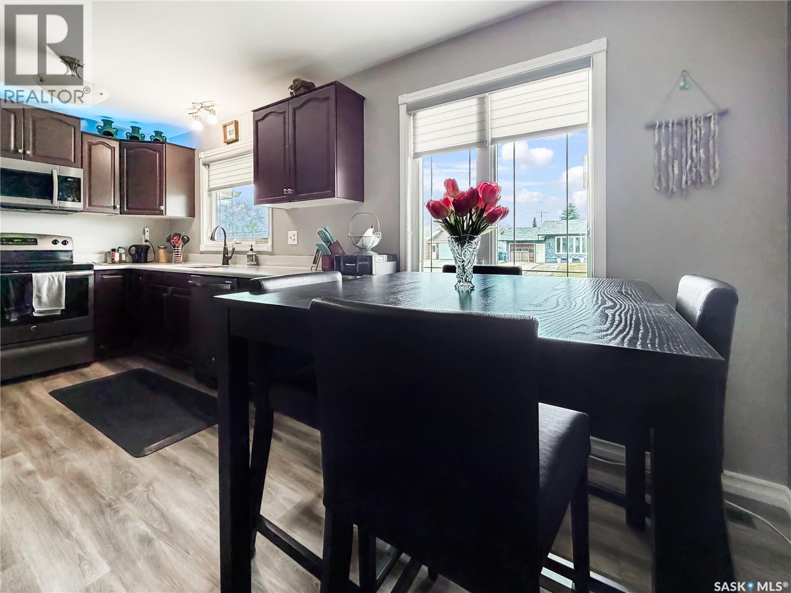 507 Dennis Street, Esterhazy, SK - Indoor Photo Showing Kitchen