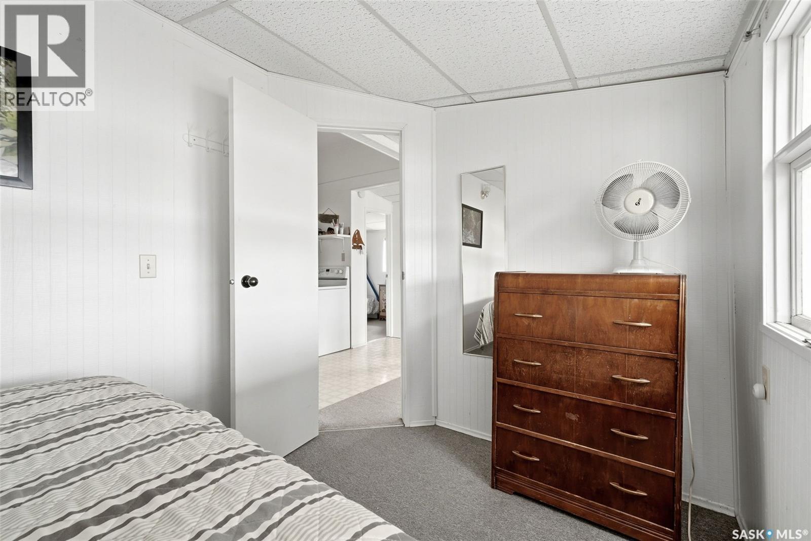 57 Sebolt Bay, Lumsden Beach, SK - Indoor Photo Showing Bedroom