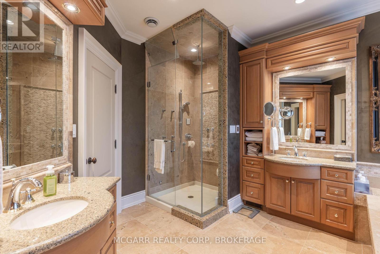 Primary 5 pc ensuite - 89 October Drive, St. Catharines (Lakeshore), ON - Indoor Photo Showing Bathroom