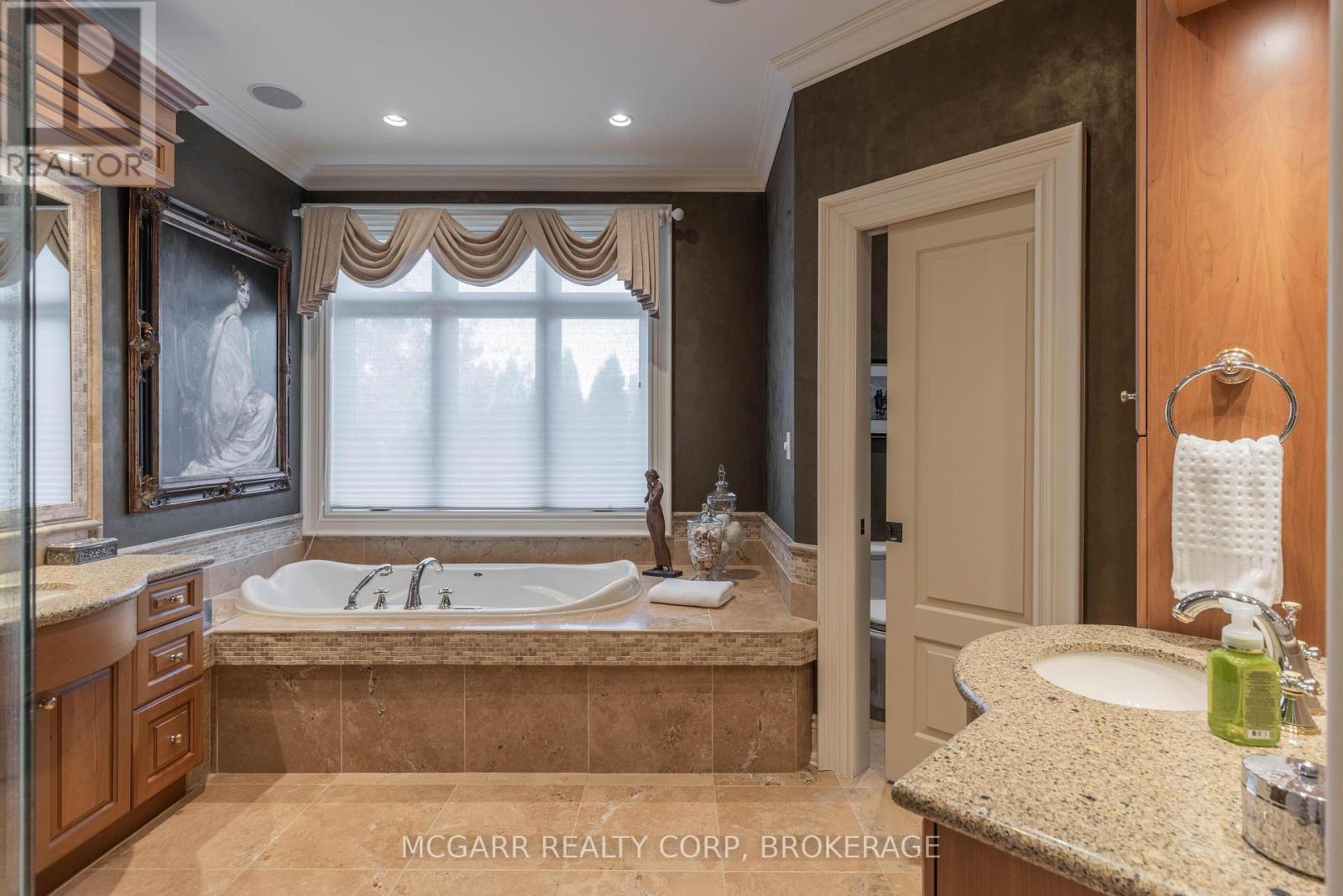 Primary 5 pc ensuite - 89 October Drive, St. Catharines (Lakeshore), ON - Indoor Photo Showing Bathroom