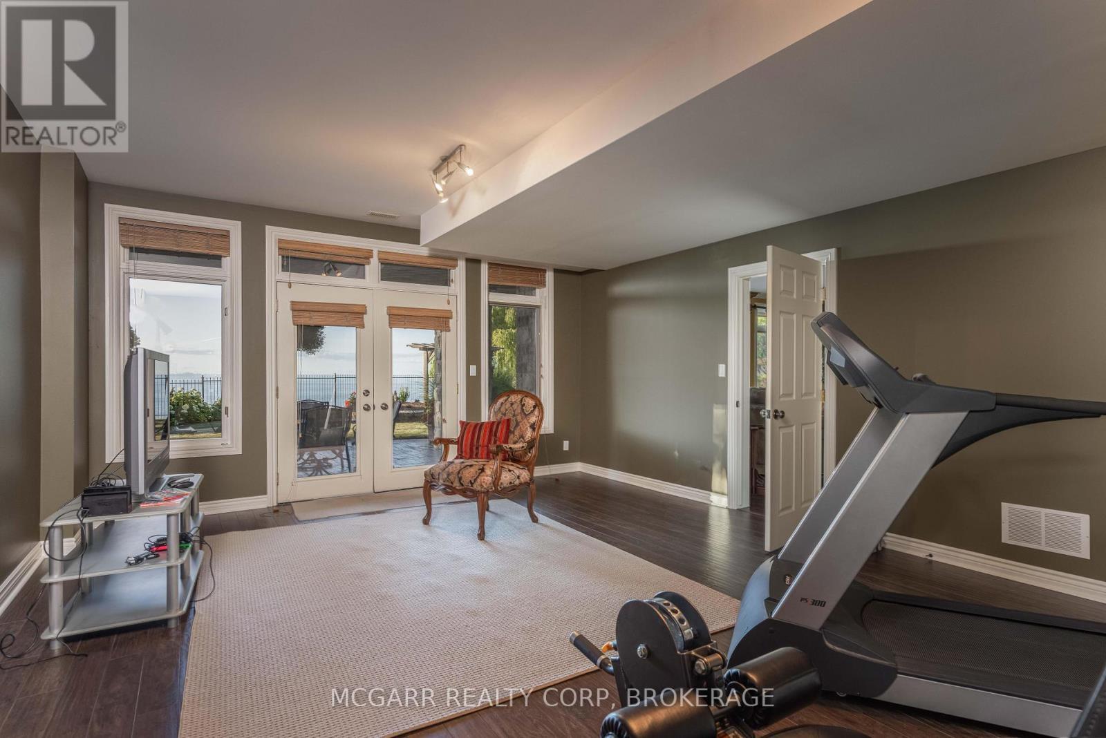 Workout room or bedroom with walkout - 89 October Drive, St. Catharines (Lakeshore), ON - Indoor Photo Showing Gym Room