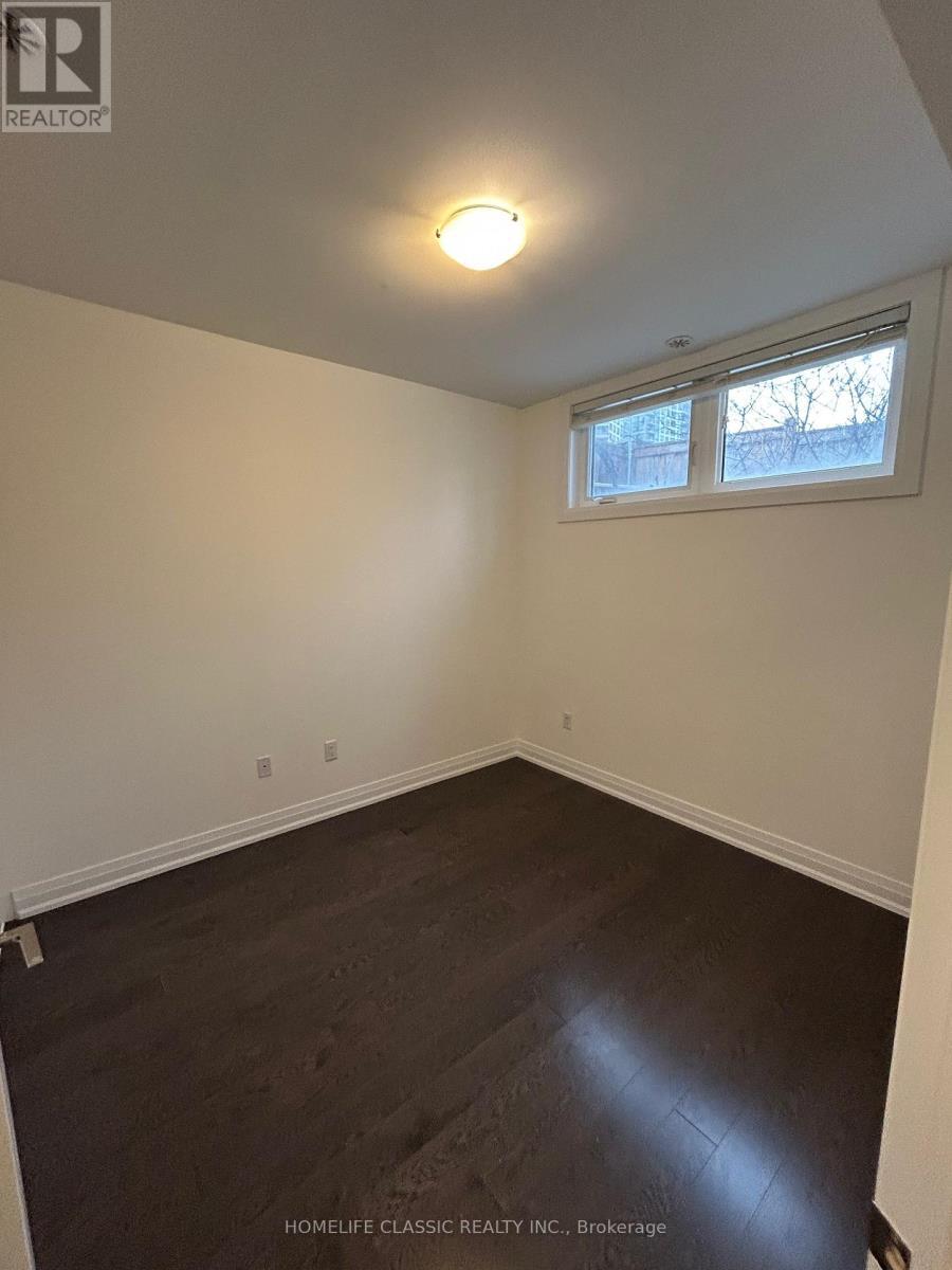 9 - 11 Eldora Avenue, Toronto, ON - Indoor Photo Showing Other Room