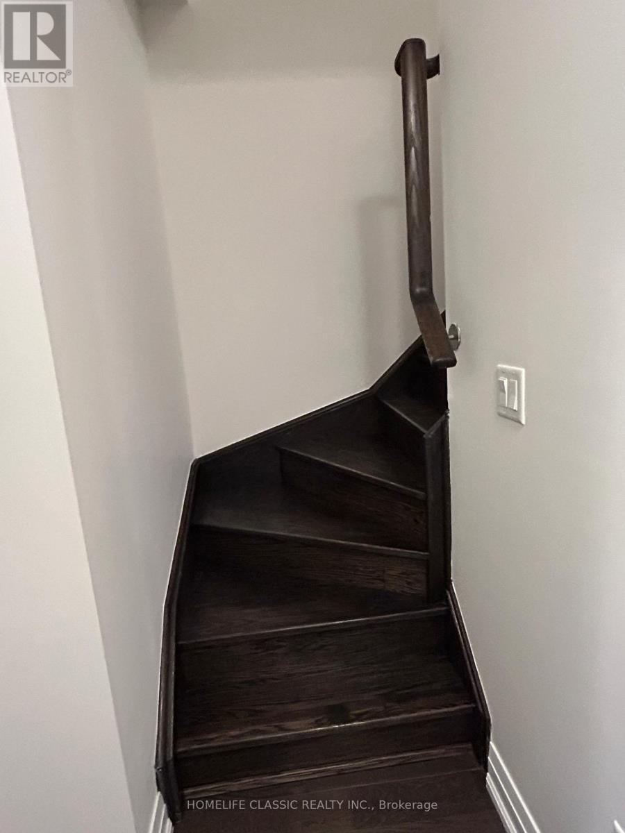 9 - 11 Eldora Avenue, Toronto, ON - Indoor Photo Showing Other Room