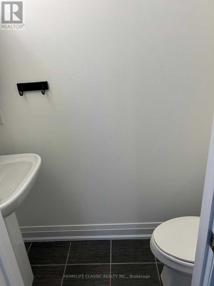 9 - 11 Eldora Avenue, Toronto, ON - Indoor Photo Showing Bathroom