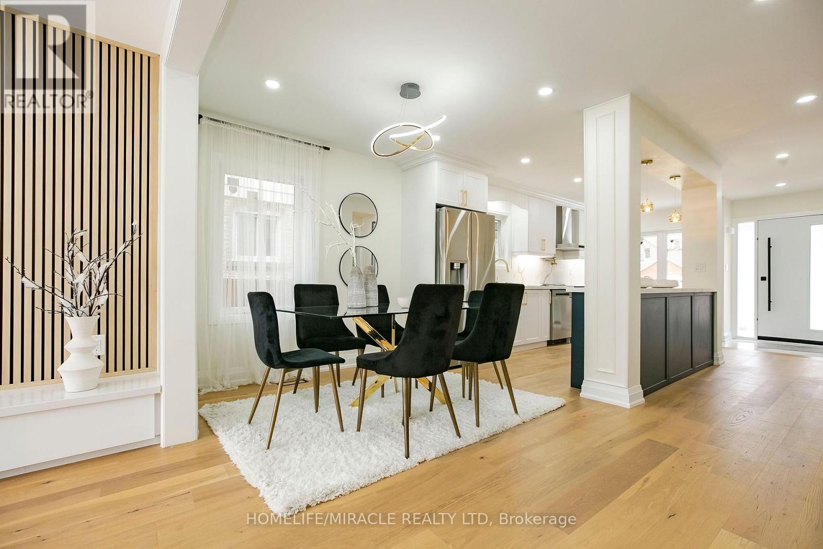 52 Foxacre Row, Brampton, ON - Indoor Photo Showing Dining Room