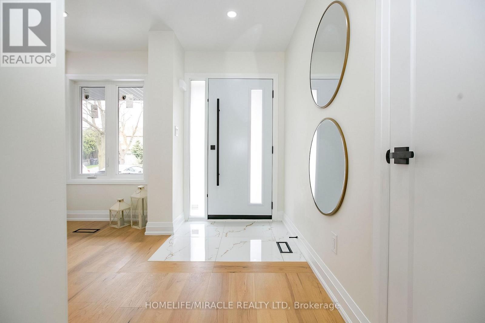 52 Foxacre Row, Brampton, ON - Indoor Photo Showing Other Room