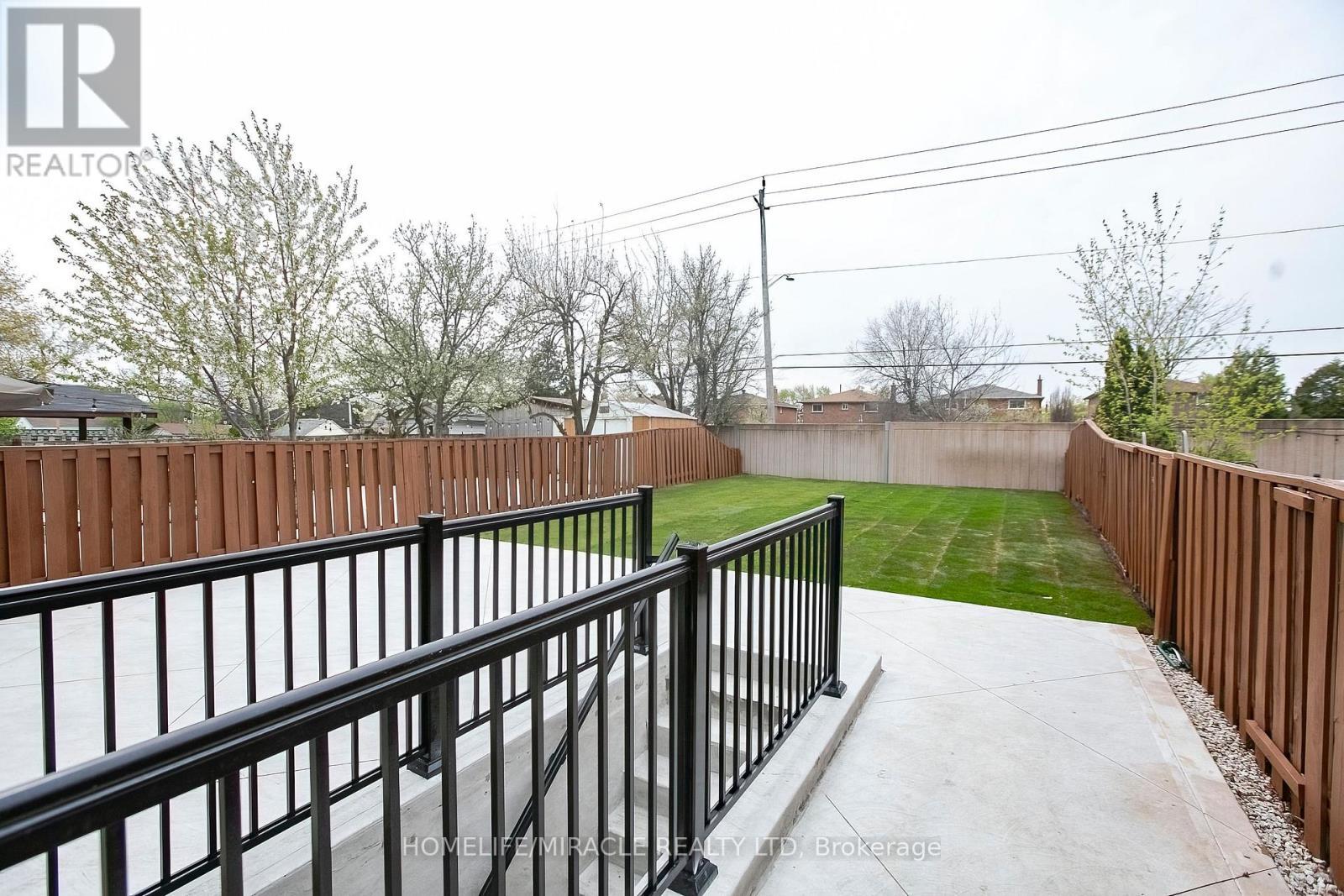 52 Foxacre Row, Brampton, ON - Outdoor With Backyard