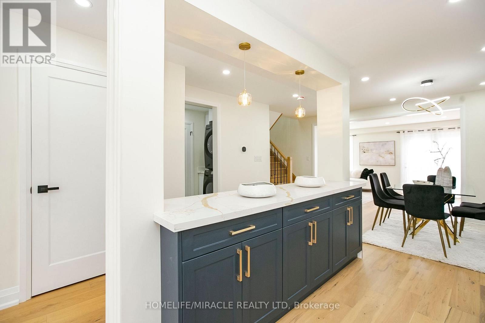 52 Foxacre Row, Brampton, ON - Indoor