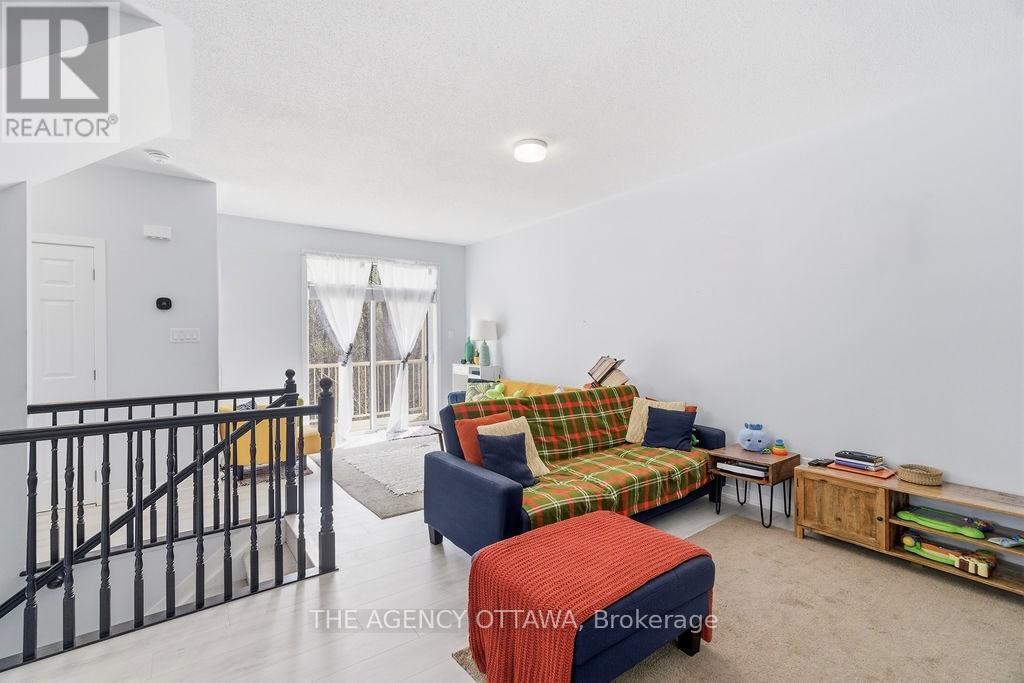 920 Nova Private, Ottawa, ON - Indoor
