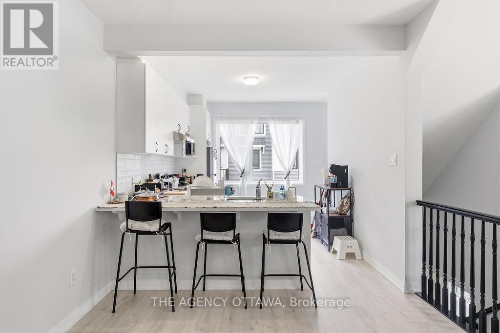 920 Nova Private, Ottawa, ON - Indoor Photo Showing Kitchen