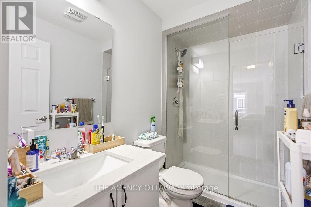 En-suite - 920 Nova Private, Ottawa, ON - Indoor Photo Showing Bathroom