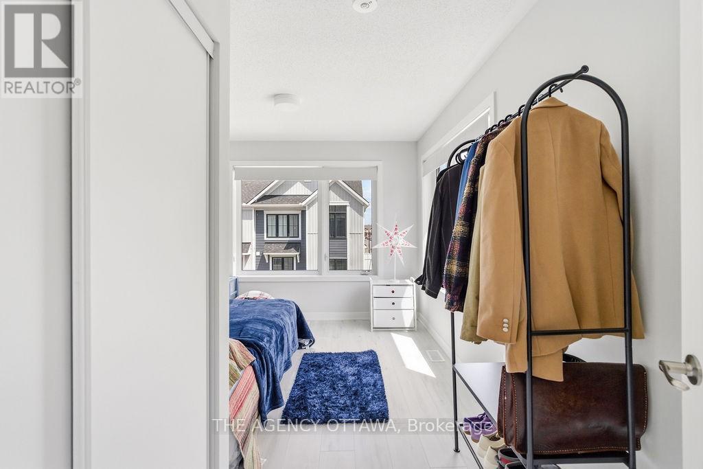 920 Nova Private, Ottawa, ON - Indoor