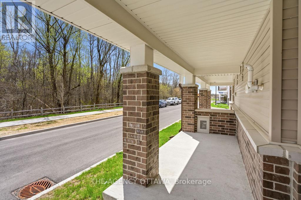 920 Nova Private, Ottawa, ON - Outdoor With Exterior