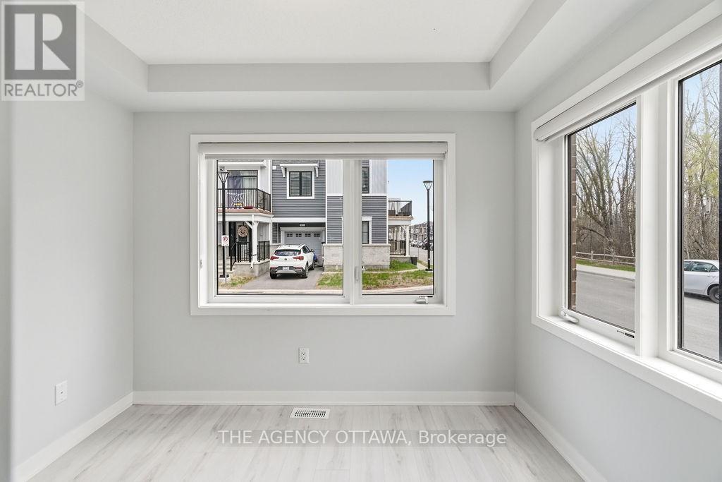 Den on main level - 920 Nova Private, Ottawa, ON - Indoor Photo Showing Other Room