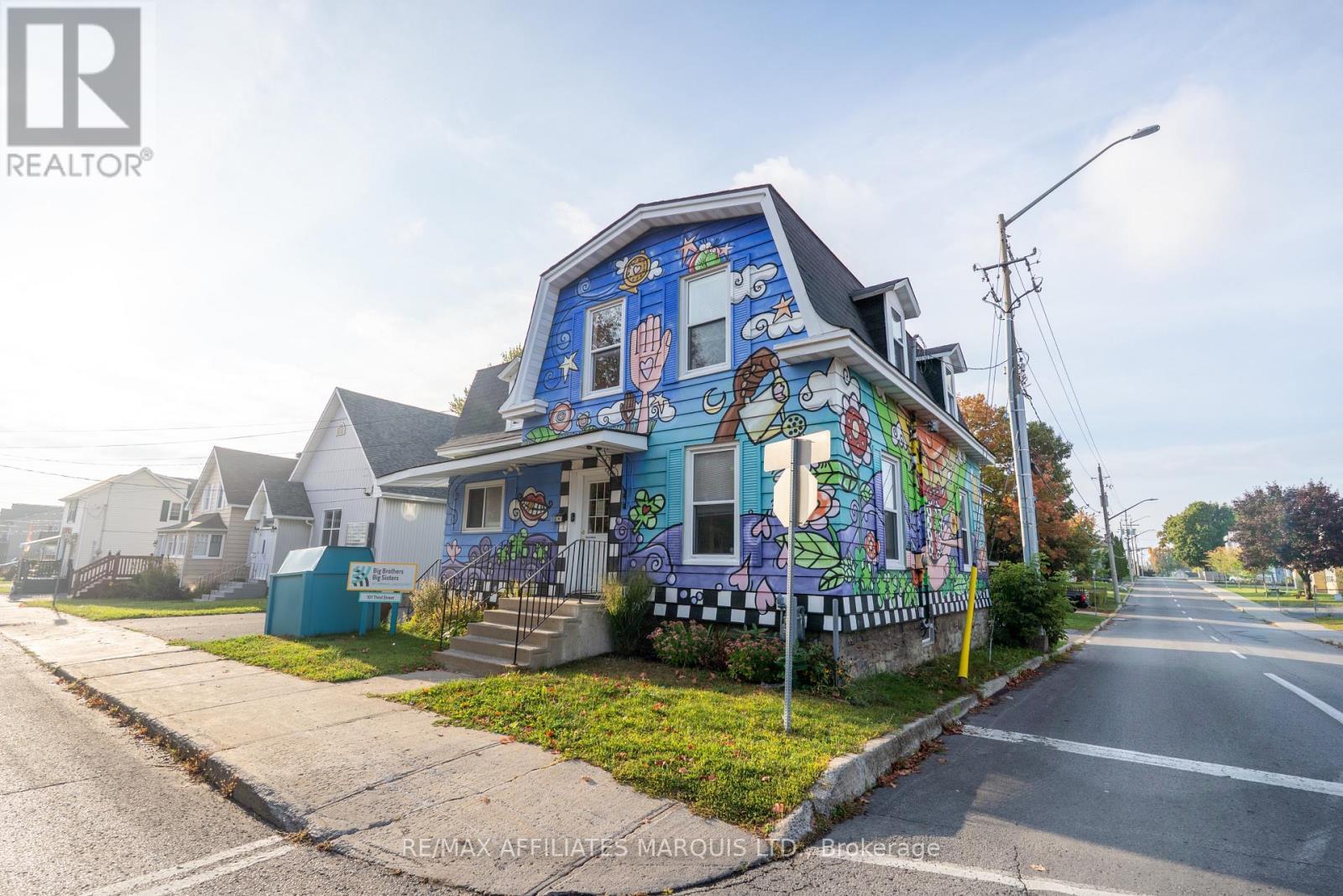 101 Third Street W, Cornwall, ON - Outdoor With Facade