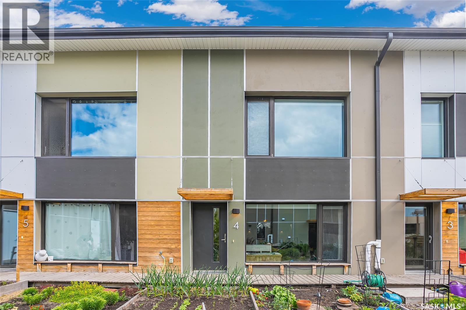 4 475 L Avenue S, Saskatoon, SK - Outdoor