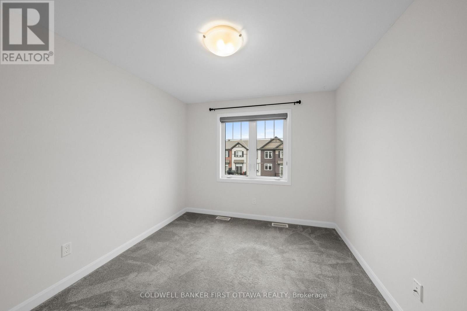 511 Clemency Crescent, Ottawa, ON - Indoor Photo Showing Other Room