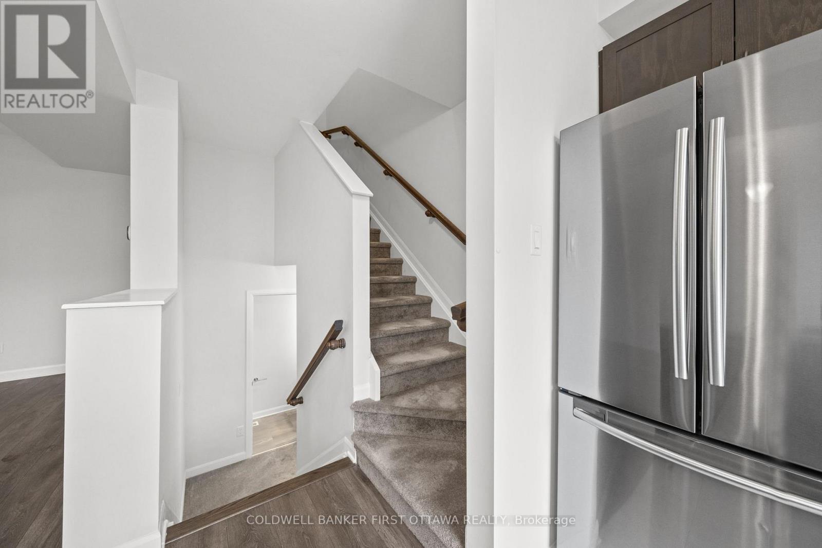 511 Clemency Crescent, Ottawa, ON - Indoor Photo Showing Other Room