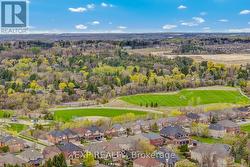 Community centre and park nearby - 