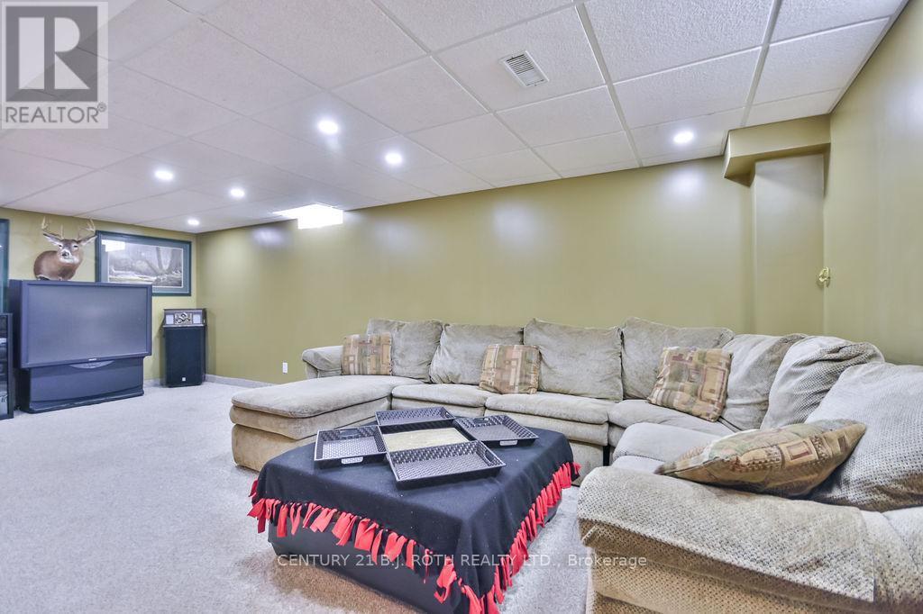 1970 Webster Boulevard, Innisfil, ON - Indoor Photo Showing Basement