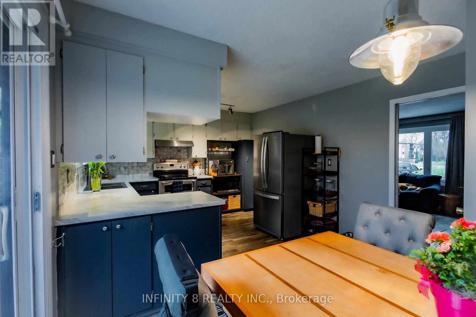 38 Crescentwood Drive, St. Catharines (Lakeport), ON - Indoor