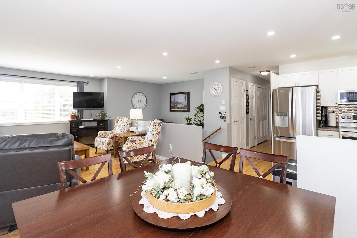 18372 Highway 2, Fenwick, NS